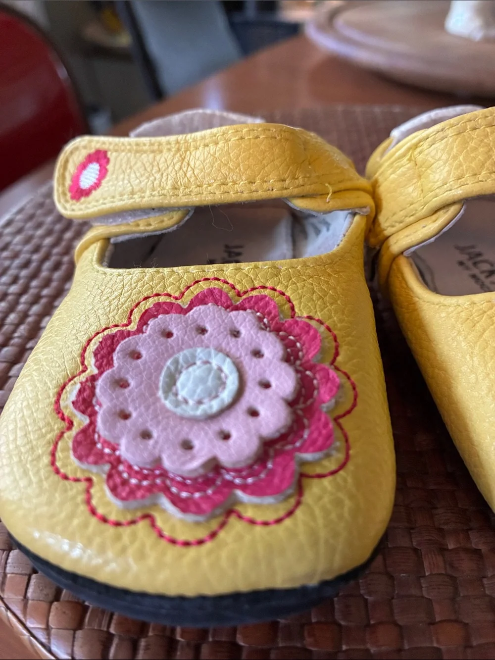 Jack & Lily yellow leather infant Mary Jane shoes SZ 0-6 Mths